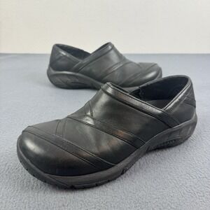 MERRELL Select Grip slip resistant Womens slip on BLACK clog mule shoe - 7.5 US